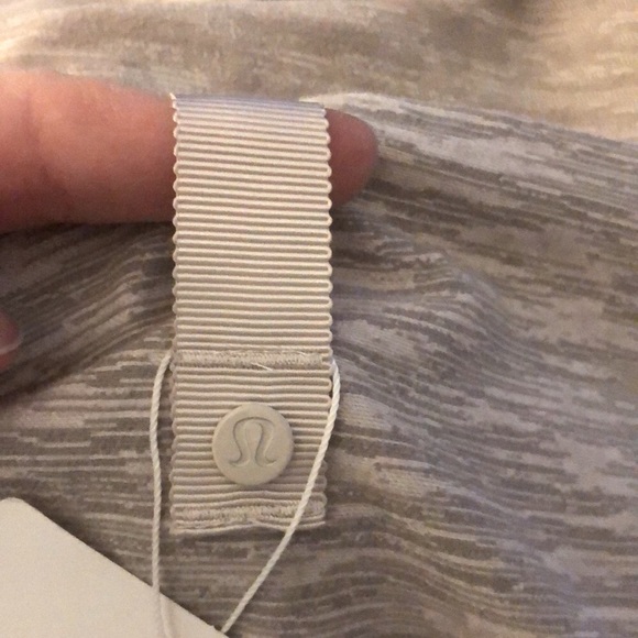 NWT Lululemon Vinyasa Scarf Jacquard IKNS Rulu Adjustable Wrap Grey - Picture 5 of 8